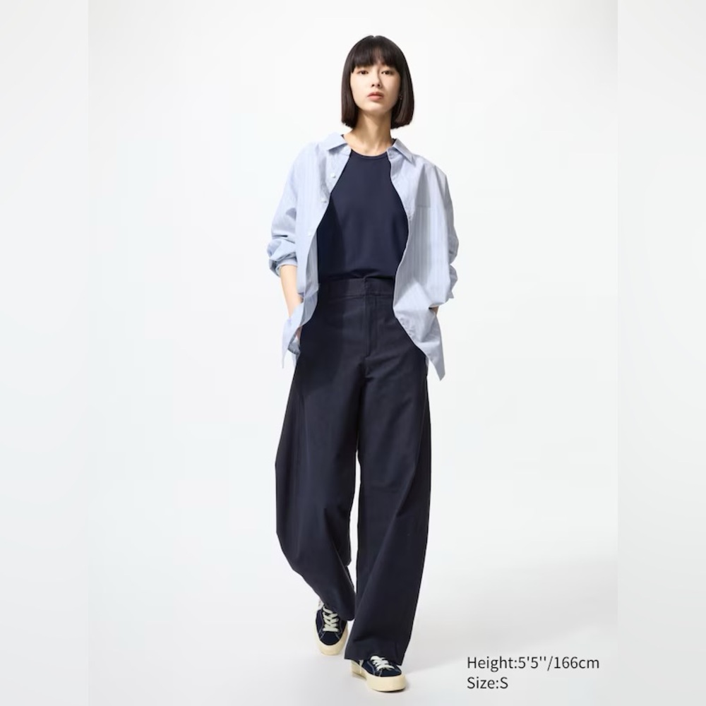 Uniqlo Navy Wide Leg Pants. NWOT